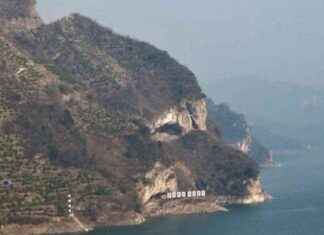 Majestic Chinese Mountain Resembling Adorable Animal: Can You Guess? majestic-chinese-mountain-resembling-adorable-animal-can-you-guess