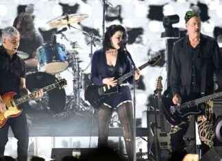 Nirvana Reunion at FireAid Concert Sparks Social Media Frenzy nirvana-reunion-at-fireaid-concert-sparks-social-media-frenzy