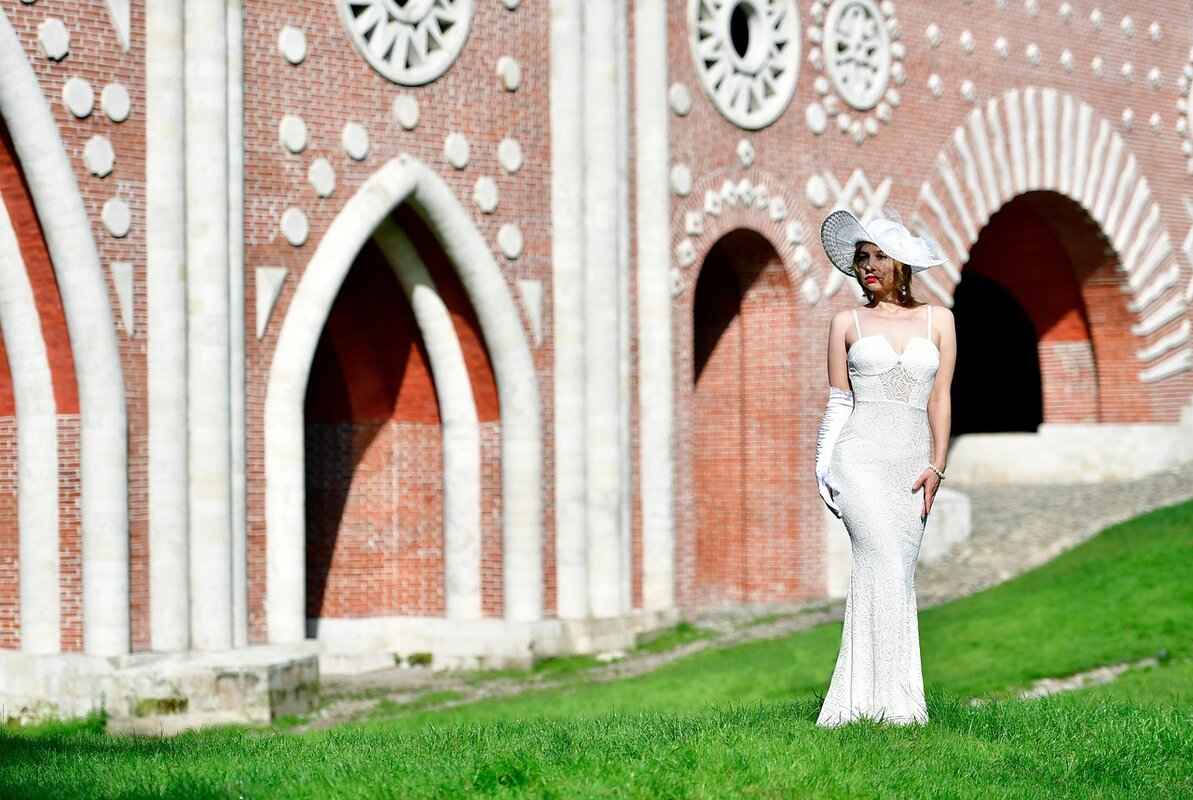 How to Transition a Slip Dress from Day to Night?