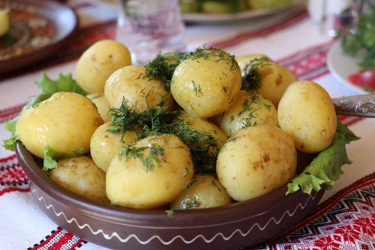 4. Aloo Posto