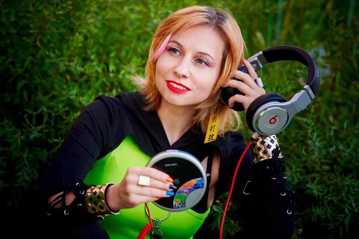 Which Supermodels Defined the Slip Dress Trend?