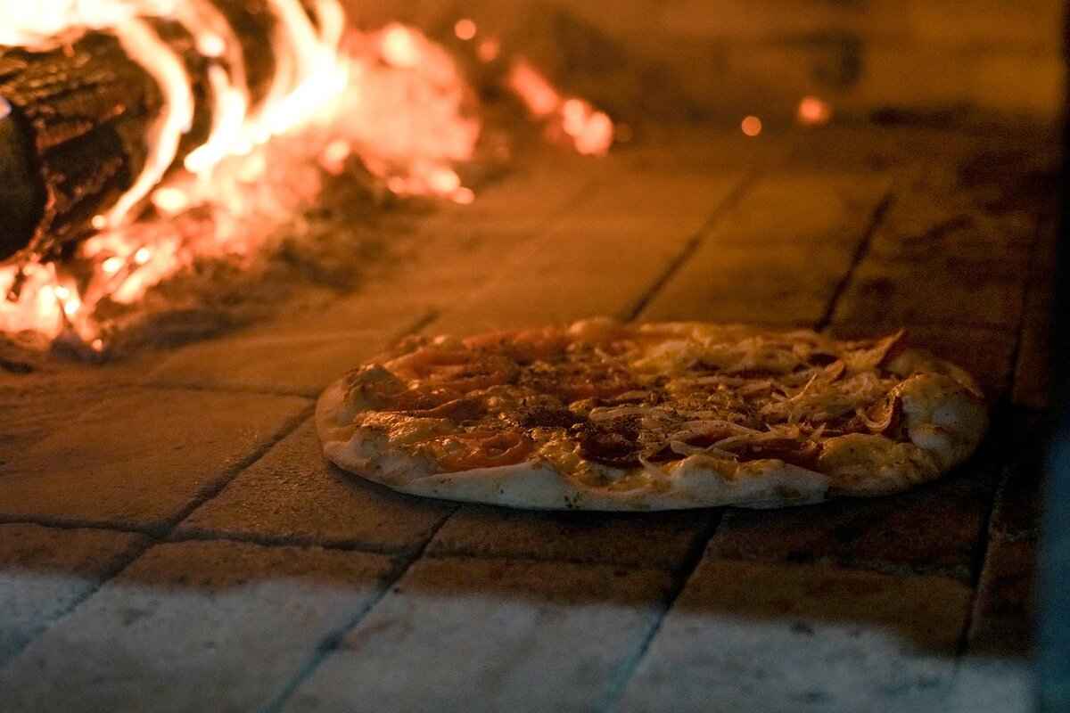 A Beginner’s Guide to Cooking with a Tandoor Oven 3 What Are the Different Types of Tandoor Ovens?
