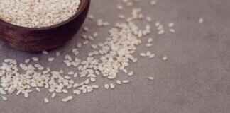 A Guide to Black & White Sesame Seeds in Asian Desserts A Guide to Black & White Sesame Seeds in Asian Desserts