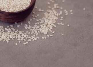 A Guide to Black & White Sesame Seeds in Asian Desserts A Guide to Black & White Sesame Seeds in Asian Desserts