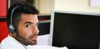 A Guide to Singapore’s Hawker Centers: What to Eat & Where A Guide to Singapore’s Hawker Centers: What to Eat & Where