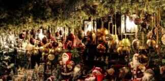 A Guide to the Best Floating Markets for Thai Street Food A Guide to the Best Floating Markets for Thai Street Food