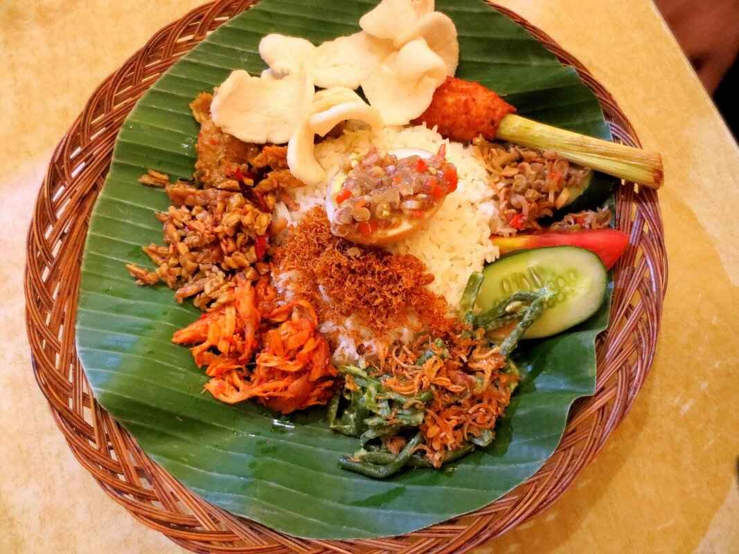 A Taste of Malaysia: Nasi Lemak, Laksa, and More 1 What is Nasi Lemak and Why is it Iconic?