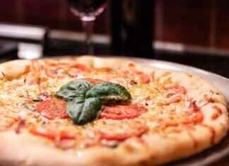 Basil Seeds Versus Chia Seeds: Which One Is Better for Health? Basil Seeds Versus Chia Seeds: Which One Is Better for Health?