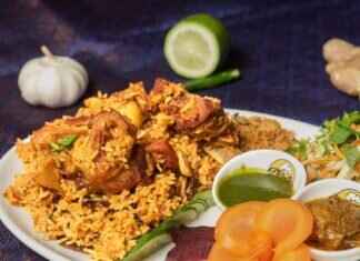 Bengali Biryani vs. Lucknowi Biryani: What’s the Difference? Bengali Biryani vs. Lucknowi Biryani: What’s the Difference?