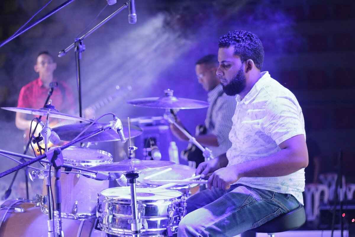 Why Consider Battery Alternatives for GoPro Hero 12?