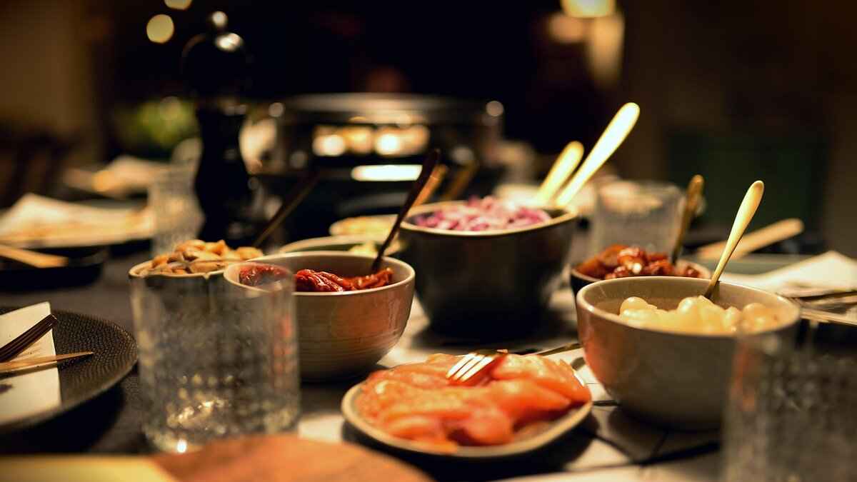 Dining Etiquette in Asian Restaurants