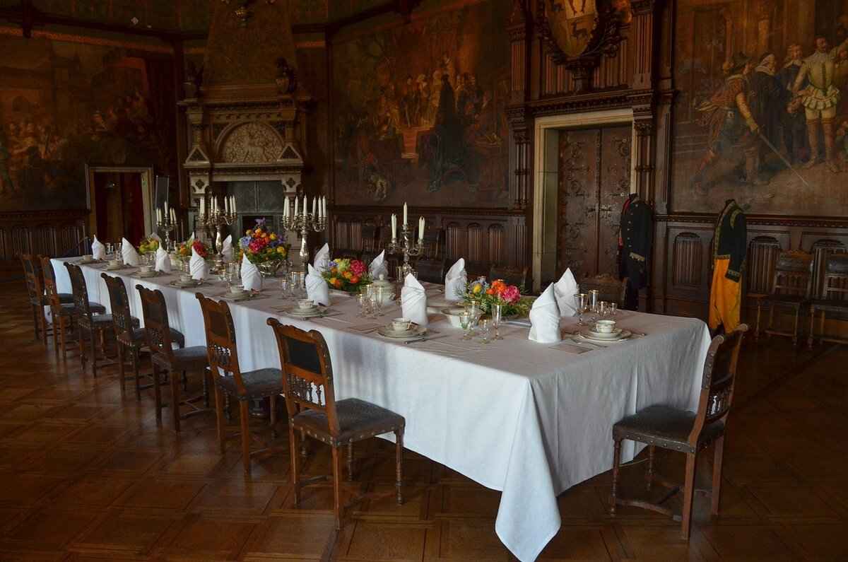 How to Choose the Right Rooftop Restaurant for Your Occasion?