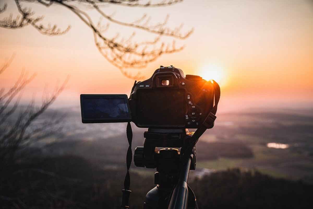 Best Waterproof Action Cameras for Diving & Underwater Filming 6 Editing Underwater Footage: Tips and Tools