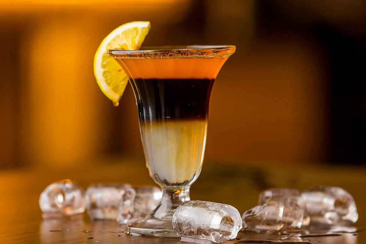 Burnetts: Best Flavors and How to Make Great Cocktails with It 5 Creating Signature Cocktails with Burnetts