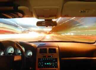 Changing Windshield Wipers: Signs It’s Time for a Replacement Changing Windshield Wipers: Signs It’s Time for a Replacement