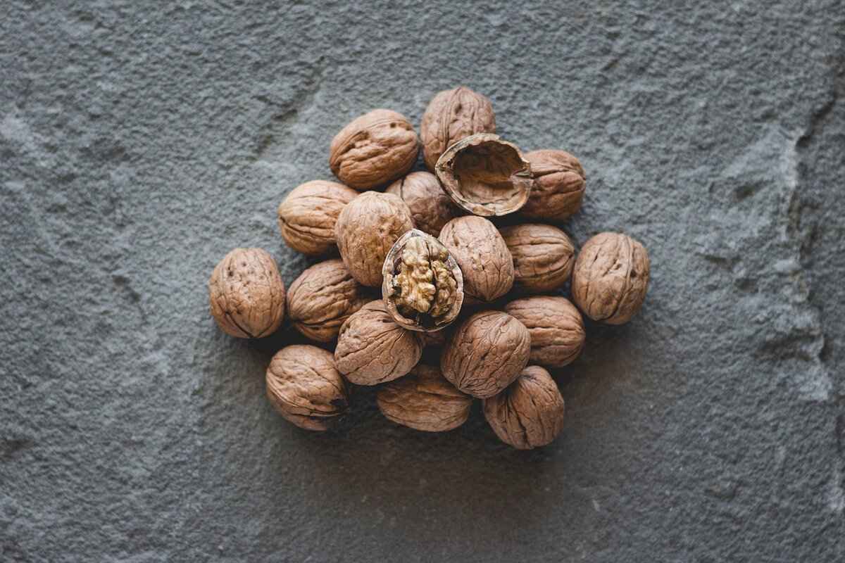 Chia Seeds Recipes: 10 Easy & Tasty Ways to Use Them 7 What Are Some Creative Chia Seed Snacks?