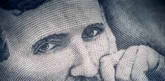 Cybertruck Windshield Wipers: How Tesla’s Design Stands Out Cybertruck Windshield Wipers: How Tesla’s Design Stands Out