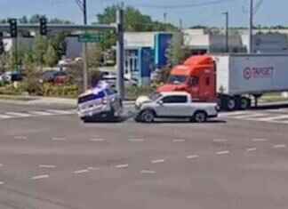 Deputy’s Vehicle Hit by Truck in Florida Response Incident deputys-vehicle-hit-by-truck-in-florida-response-ncident