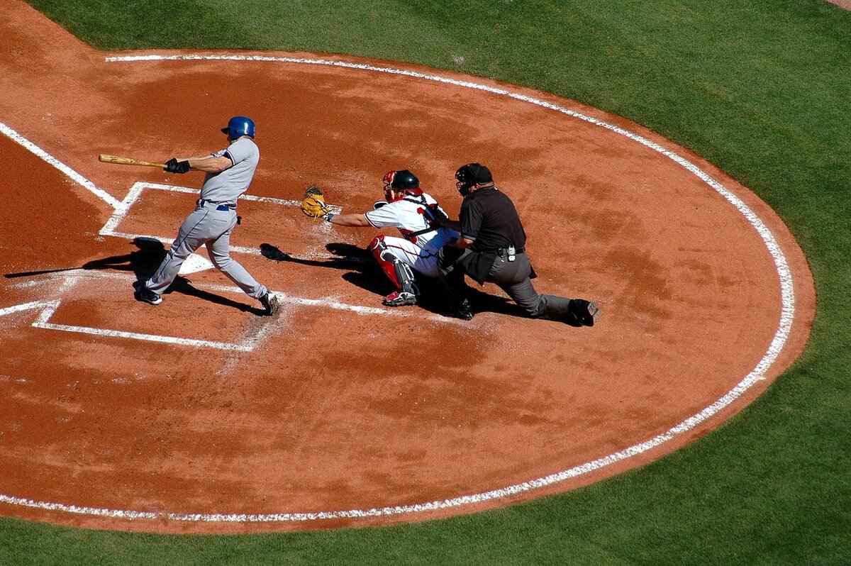 Who Uses Diamond Baseballs?