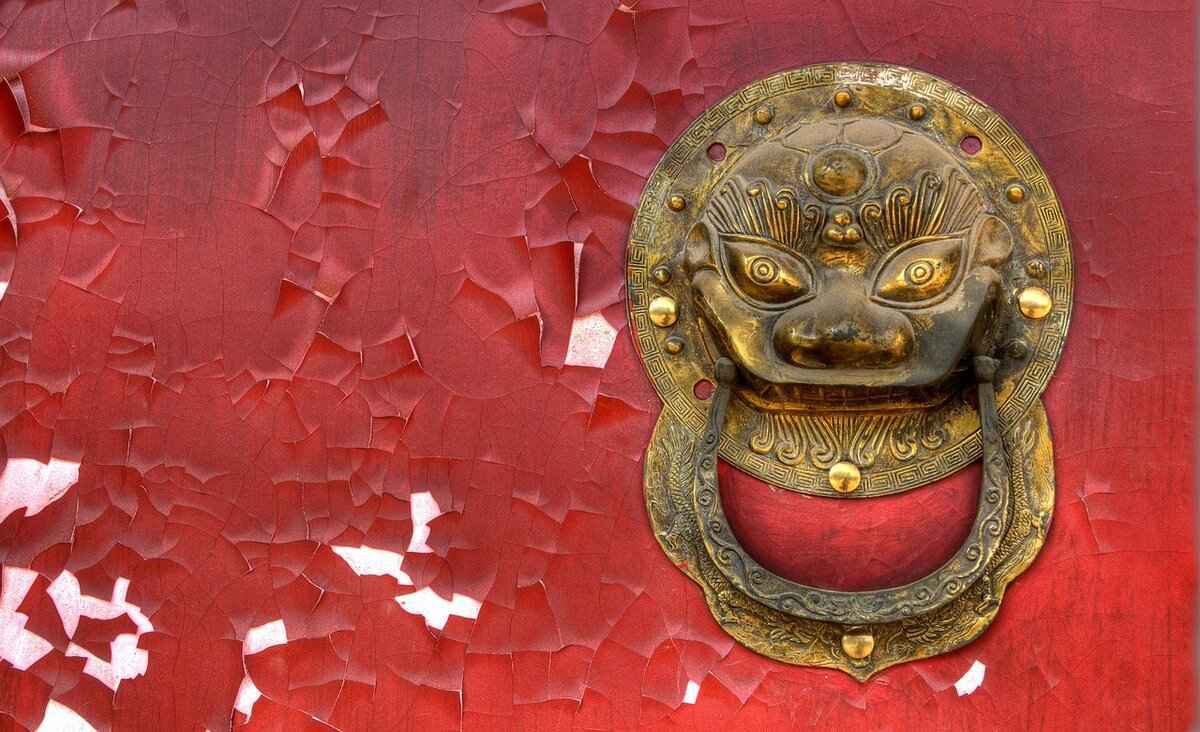 Common Scams in Door-to-Door Sales