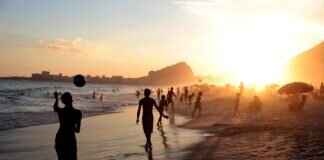 Double Decision Game: How This Strategy is Changing Football Tactics Double Decision Game: How This Strategy is Changing Football Tactics