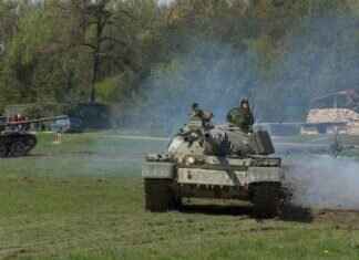 Duosion Pokémon: Best Moves, Strengths, and Battle Strategy Duosion Pokémon: Best Moves, Strengths, and Battle Strategy