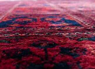 Emma Stone Golden Globes Moments: Her Best Red Carpet Appearances Emma Stone Golden Globes Moments: Her Best Red Carpet Appearances