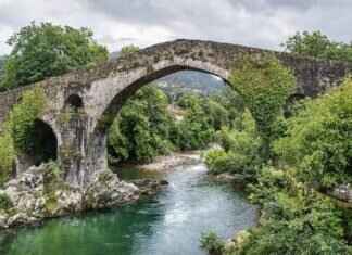 Emma Stone Nude GIF: The Controversial Scene That Shocked Fans Emma Stone Nude GIF: The Controversial Scene That Shocked Fans