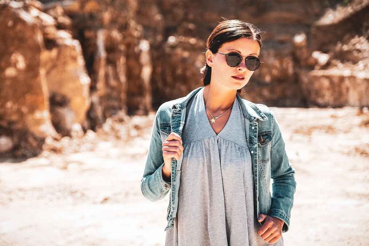 Emma Stone Soles: What Fans Love About Her Foot Features 2 How Do Emma Stone's Foot Features Enhance Her Style?