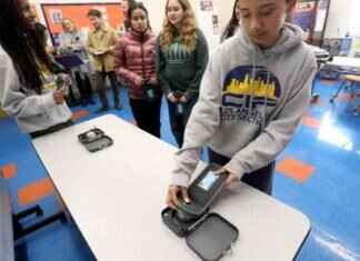 Enforcing School Cellphone Bans with Magnetic Pouches enforcing-school-cellphone-bans-with-magnetic-pouches