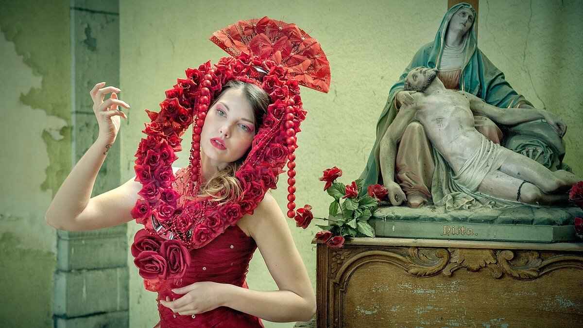 Eva Green’s Favorite Designers & Fashion Brands 4 How Eva Green Influences Fashion Trends
