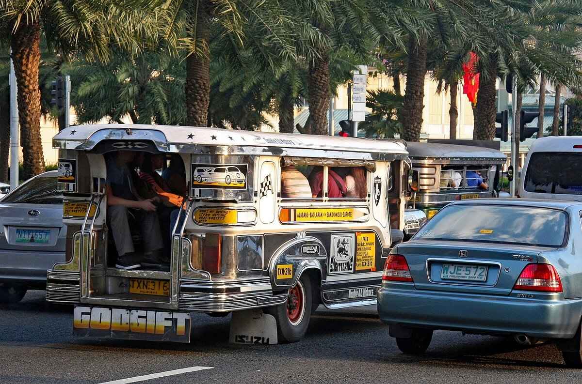 How to Enjoy Street Food Safely?