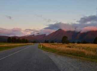 FintechZoom.io vs. Bloomberg: Which Platform is Better for Financial News? FintechZoom vs. Bloomberg: Which Platform is Better for Financial News?