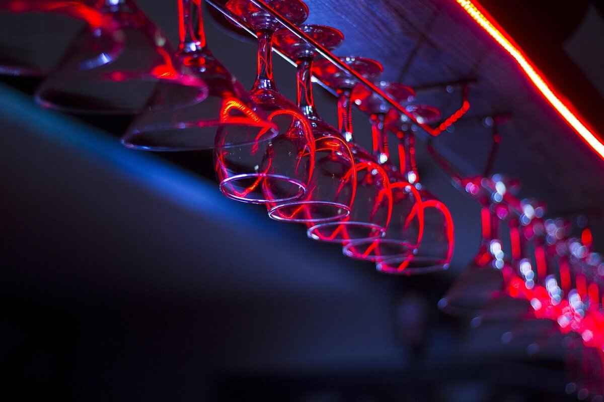 What are the Dress Codes for Gentlemen’s Clubs?