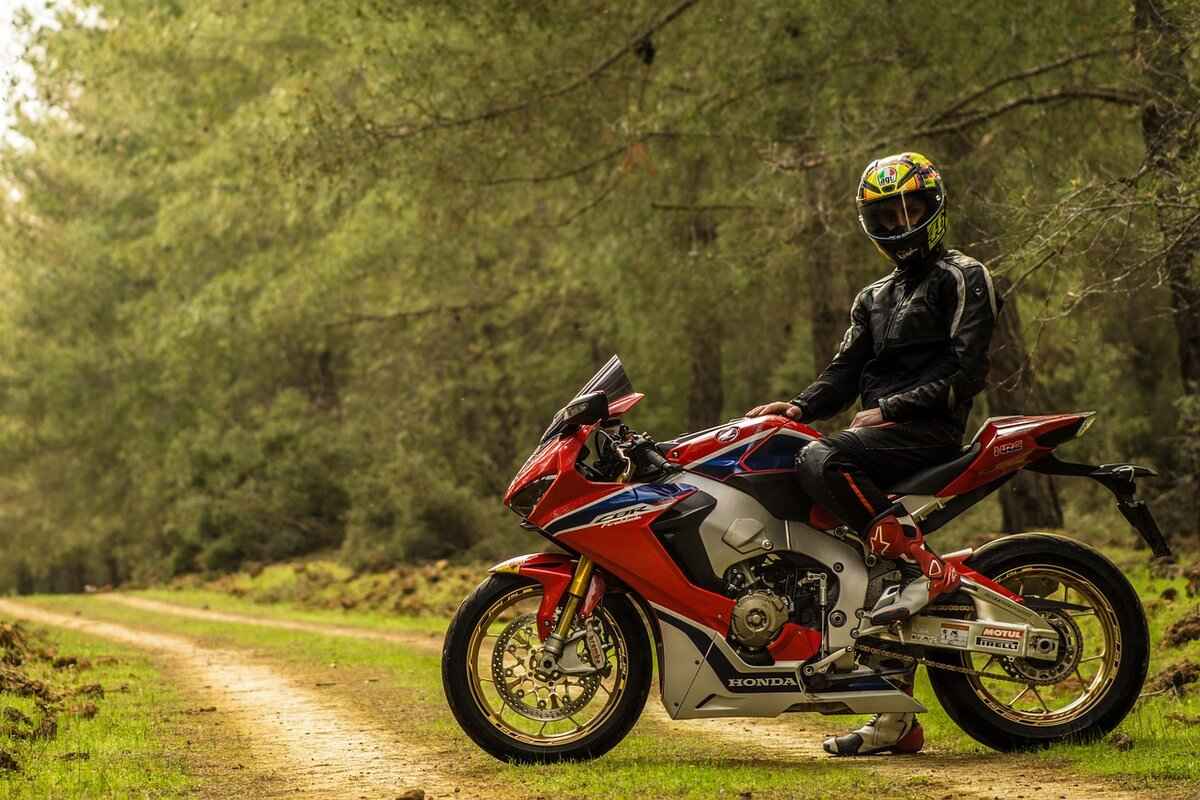 What Are the Best Windshield Wipers for the 2022 Honda Civic Sport?