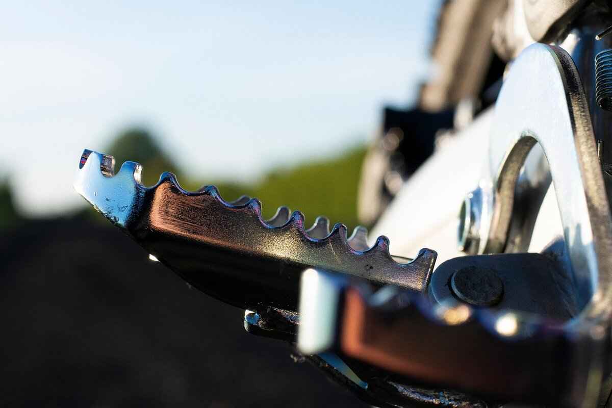 Why Are Quality Windshield Wipers Essential for Your Honda CR-V?