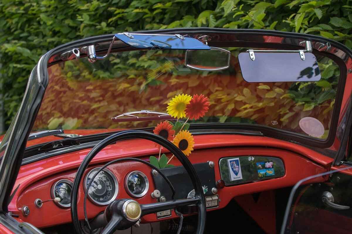 How Do I Replace Windshield Wipers on My Own? 3 How Do I Remove the Old Wiper Blades?