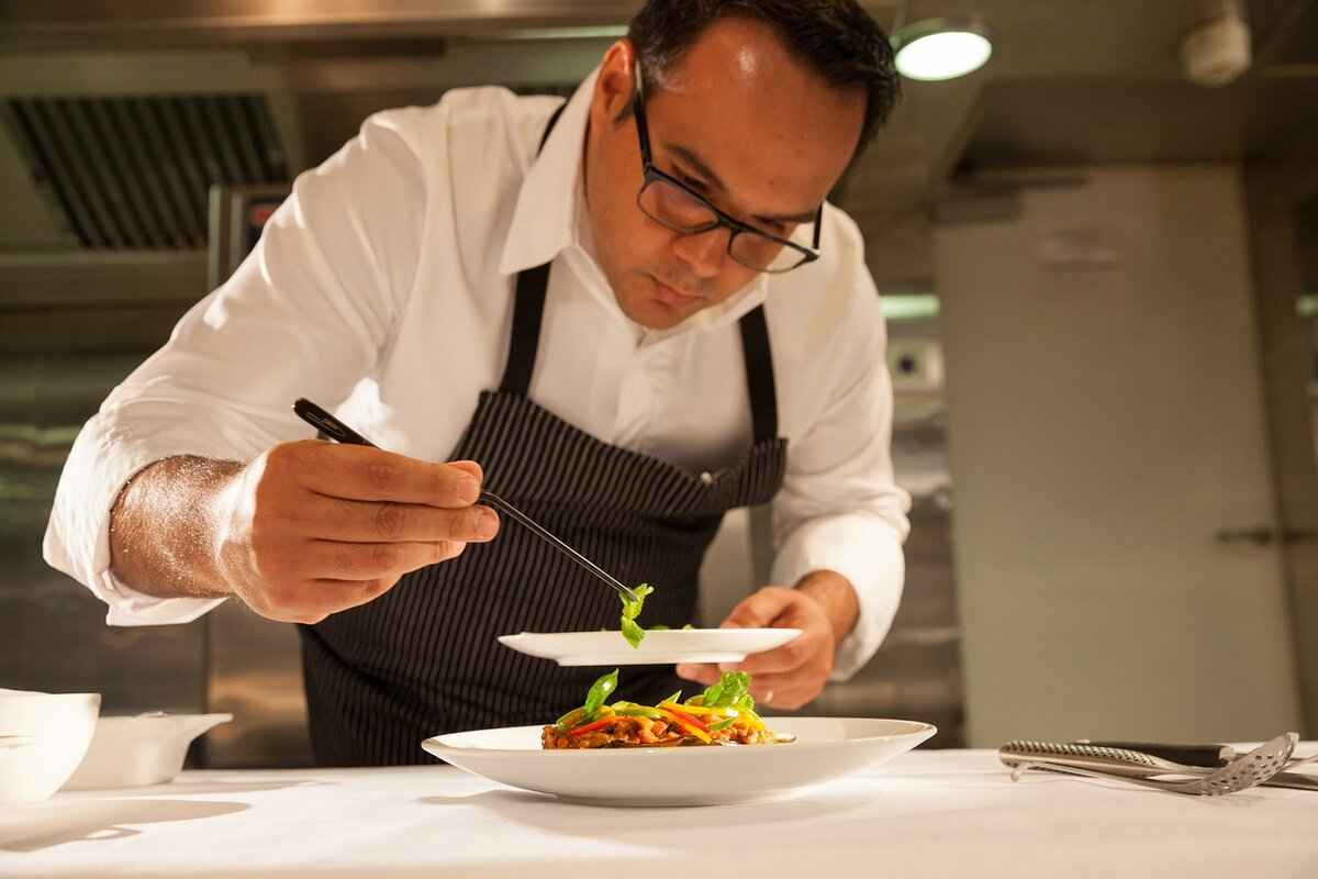 How Fine Dining is Transforming Traditional Asian Dishes 2 How are Traditional Asian Dishes Adapted in Fine Dining?