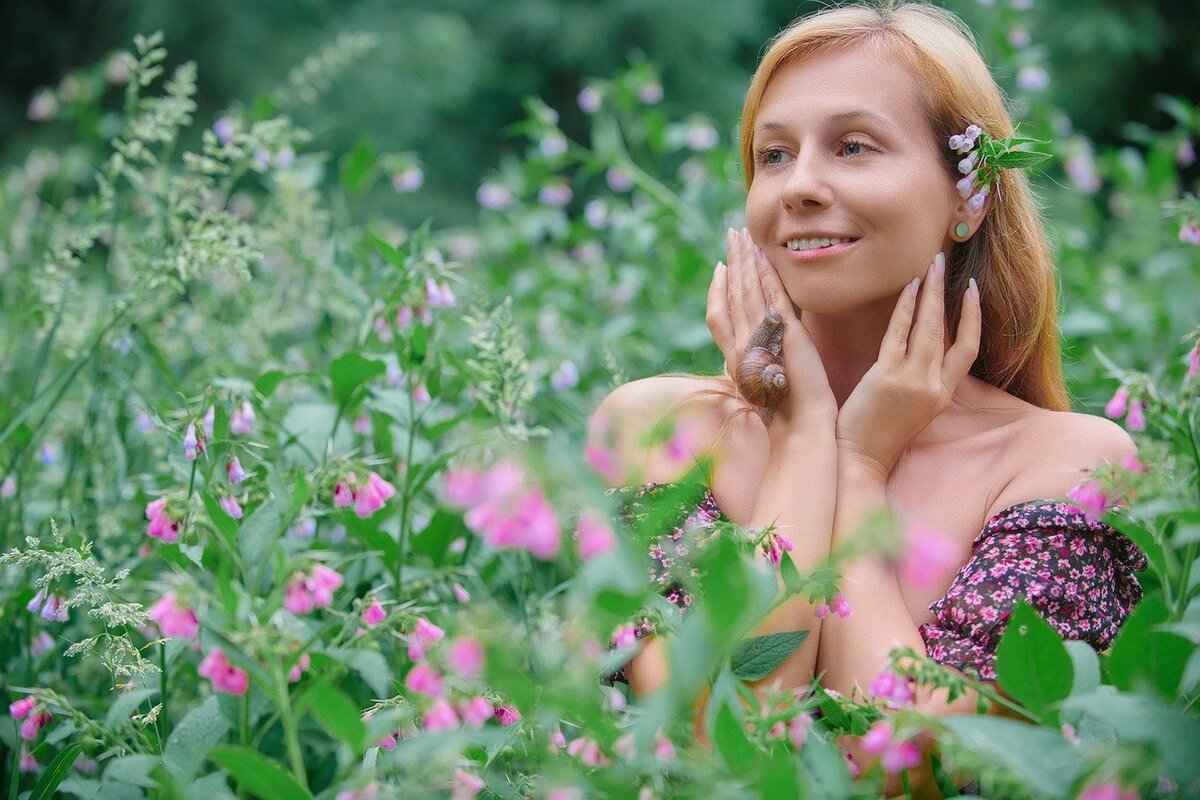 Who Are the Hollywood Icons Reviving This Trend?