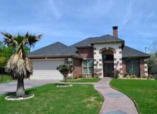 How Long Should You Run a Sprinkler for a Lush Lawn? How Long Should You Run a Sprinkler for a Lush Lawn?