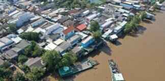 How Many Cars Fit on the Chappaquiddick Ferry? How Many Cars Fit on the Chappaquiddick Ferry?