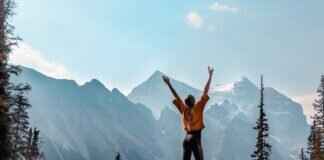 How Much Does It Cost to Move to Canada? Budgeting for the Big Move How Much Does It Cost to Move to Canada? Budgeting for the Big Move