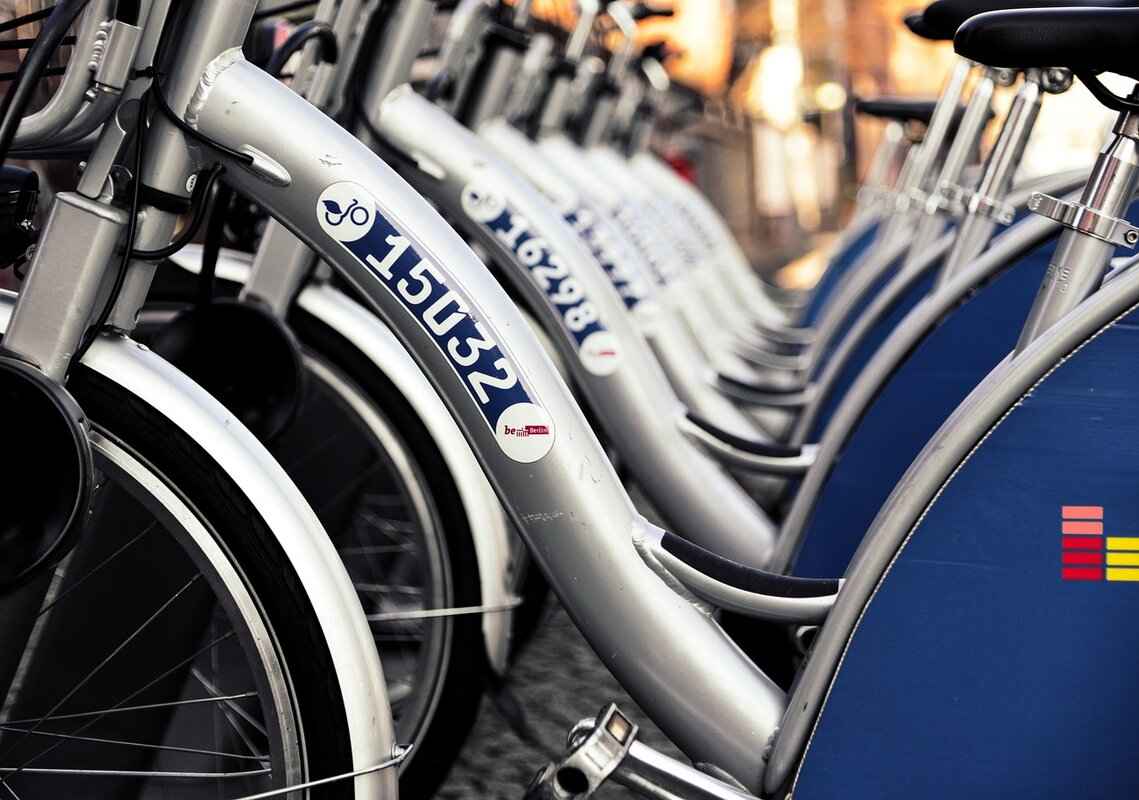 How Does Rental Duration Affect Prices?