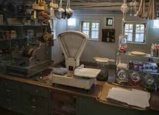 How Rich Is Emma Stone? A Look at Her Net Worth How Rich Is Emma Stone? A Look at Her Net Worth