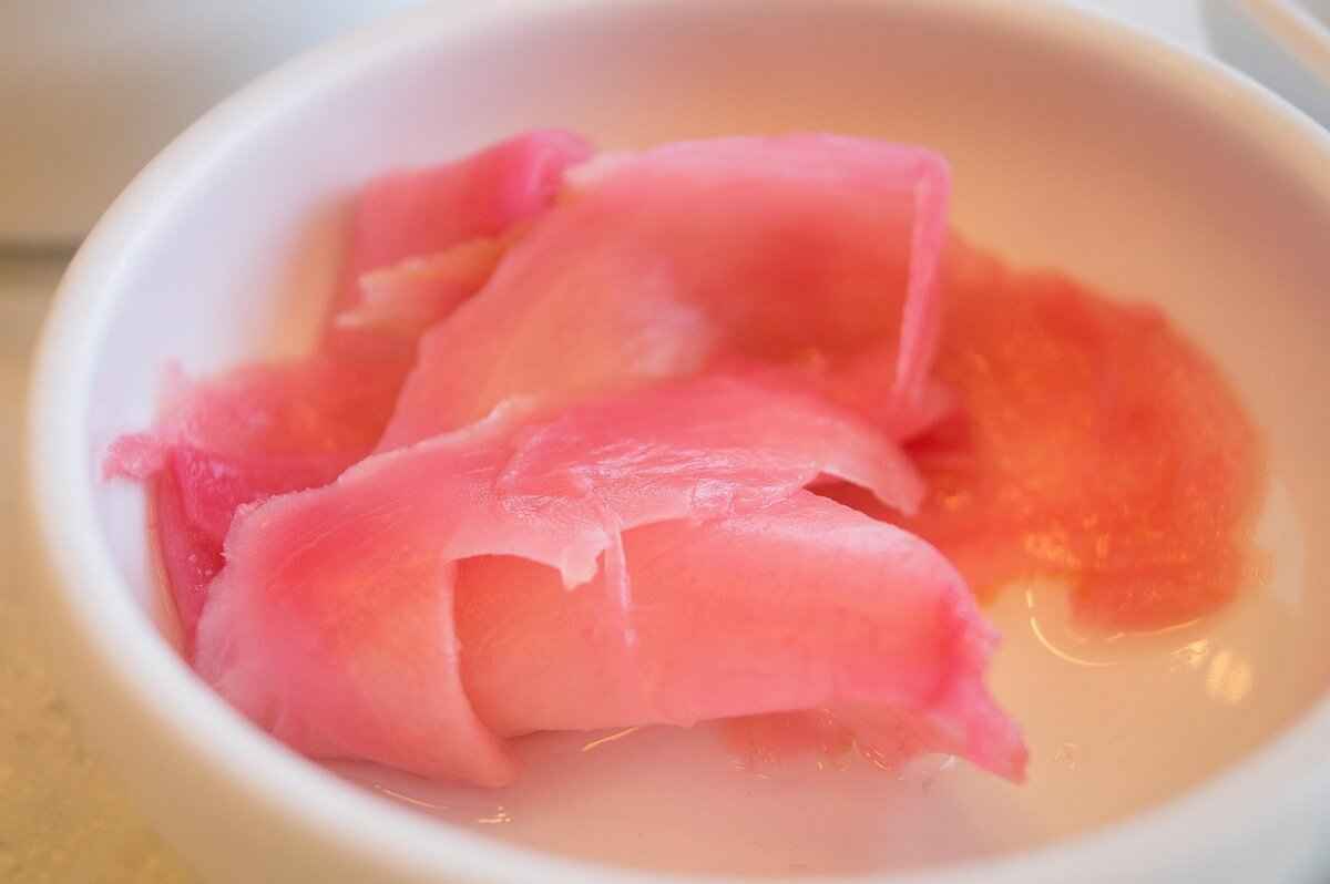 How the Japanese Diet Promotes Longevity & Weight Loss 2 How Does Portion Control Contribute to Weight Loss?