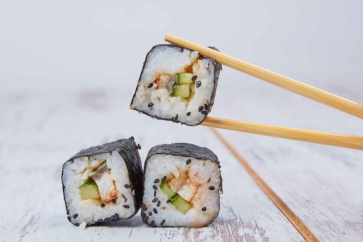 How the Japanese Diet Promotes Longevity & Weight Loss 3 How Does the Japanese Diet Influence Longevity?