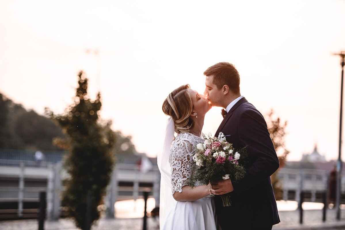 How to Choose a Slip Dress for a Wedding – Best Picks & Tips 4 Fabric Choices for Slip Dresses