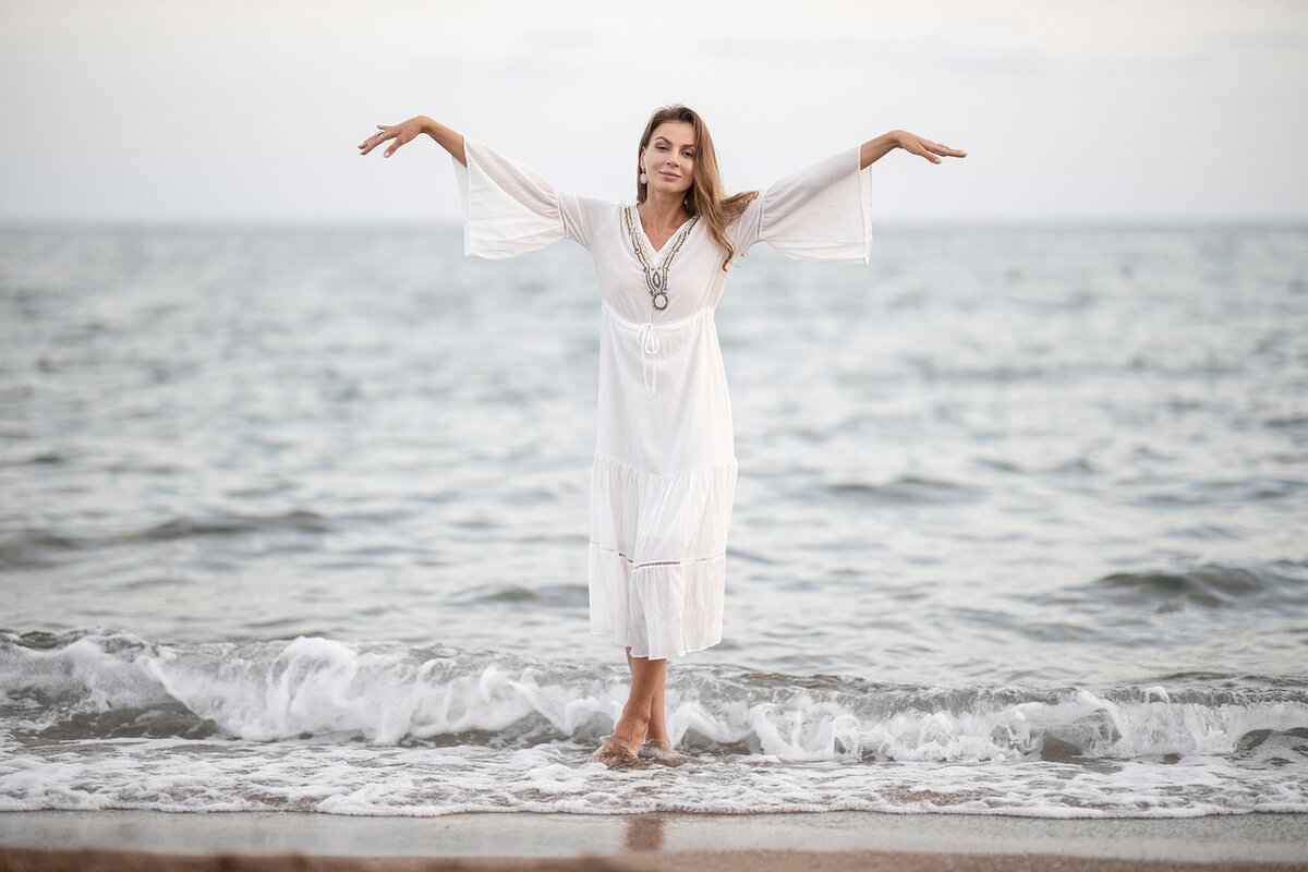 How to Choose a Slip Dress That Flatters Your Body While Feeling Amazing 9 What Lengths Are Available and What Do They Mean?
