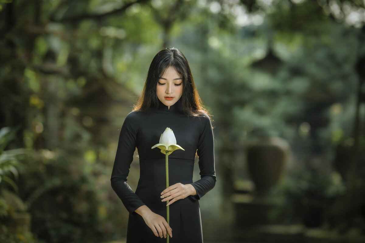How to Choose the Best Night Dress for a Romantic Evening 5 How to Accessorize Your Night Dress for Added Glamour?