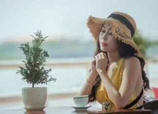 How to Choose the Perfect Embroidered Floral Skirt How to Choose the Perfect Embroidered Floral Skirt